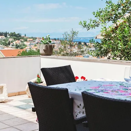 Ana Apartman