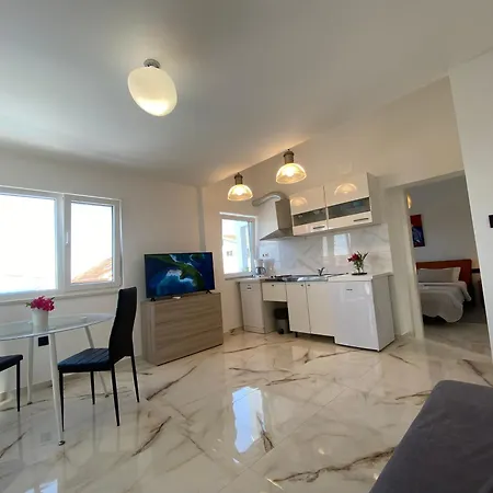 Ana Apartamento Preko