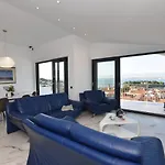 Ana Apartman *